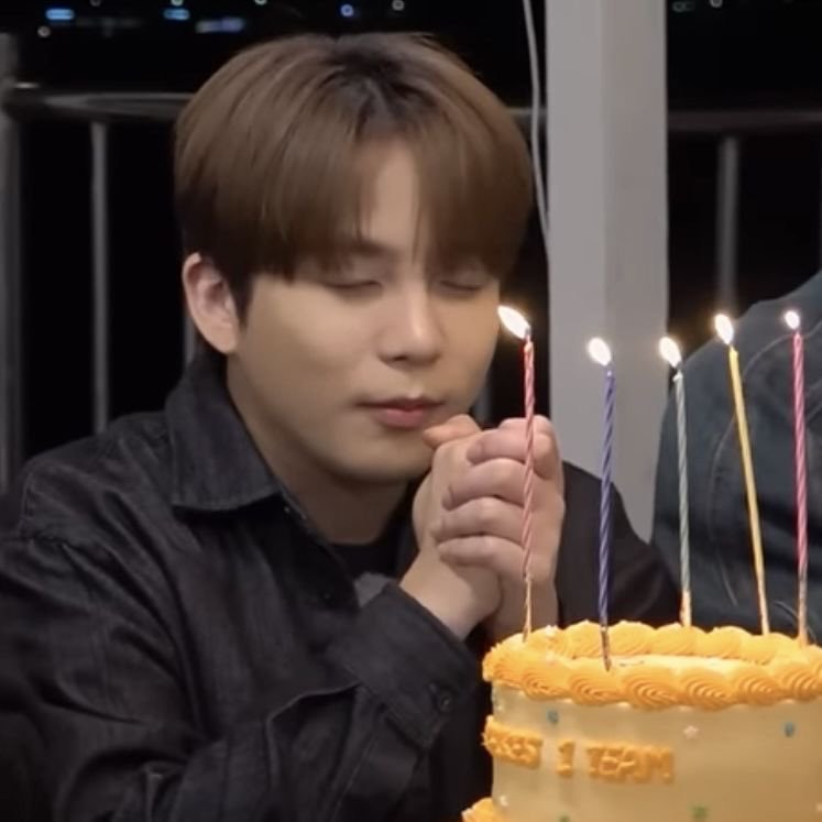 jj0ng_bear_'s tweet photo. #RT + ♡
종호 생일 기념 이벤트 ʕ•͡-•ʔ

⭒ 우마닿 한 번 이상 스트리밍 + 티니 계정
⭒ 1분 리락쿠마 베개 커버, 1분 BBQ 치킨+콜라
⭒ 10/12 당발 https://t.co/LkTsZ5A1qg