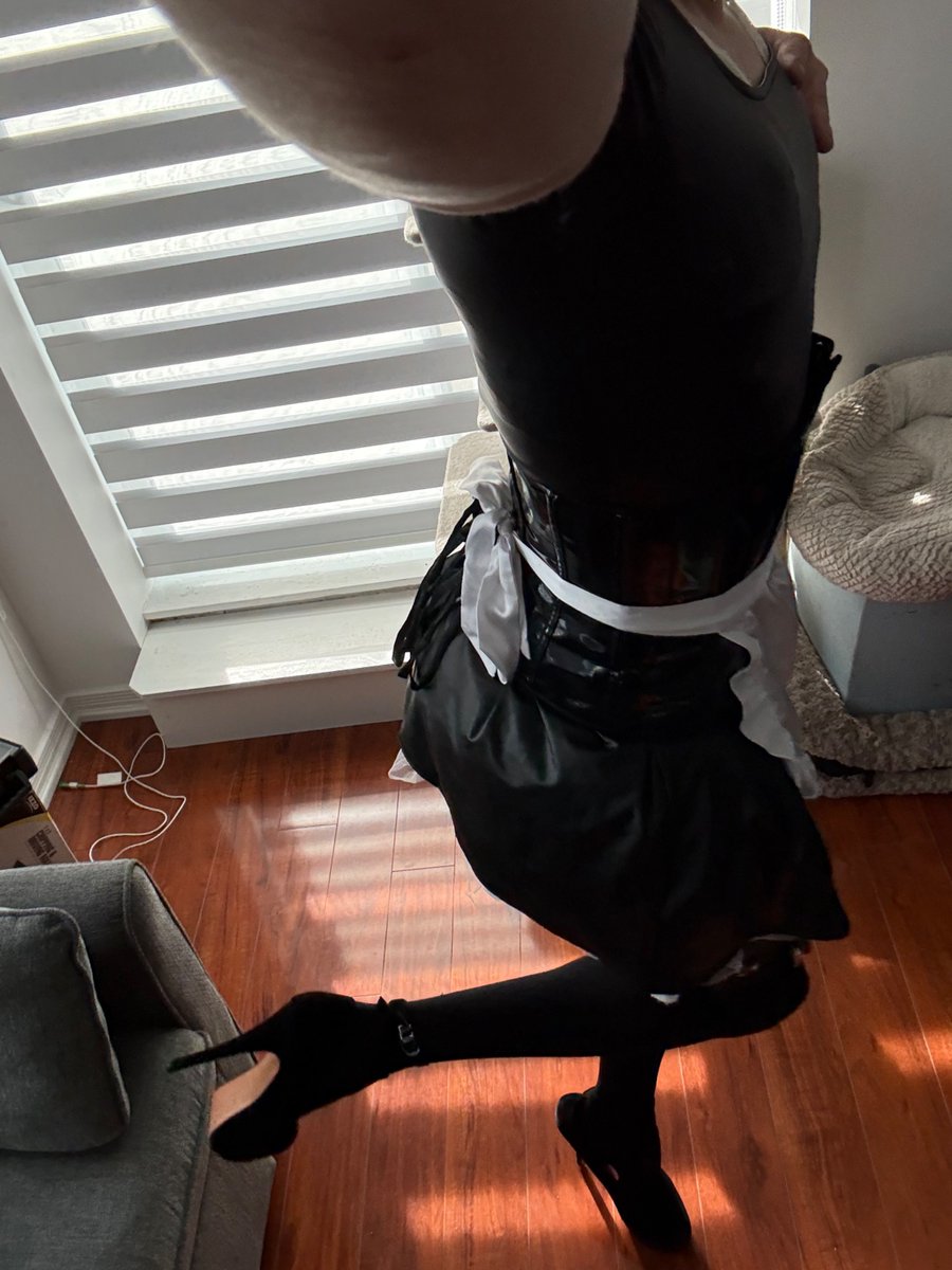 SissyBarbie1231's tweet photo. I still can’t get over how sexy this maids outfit is https://t.co/lbA8p1jLxT