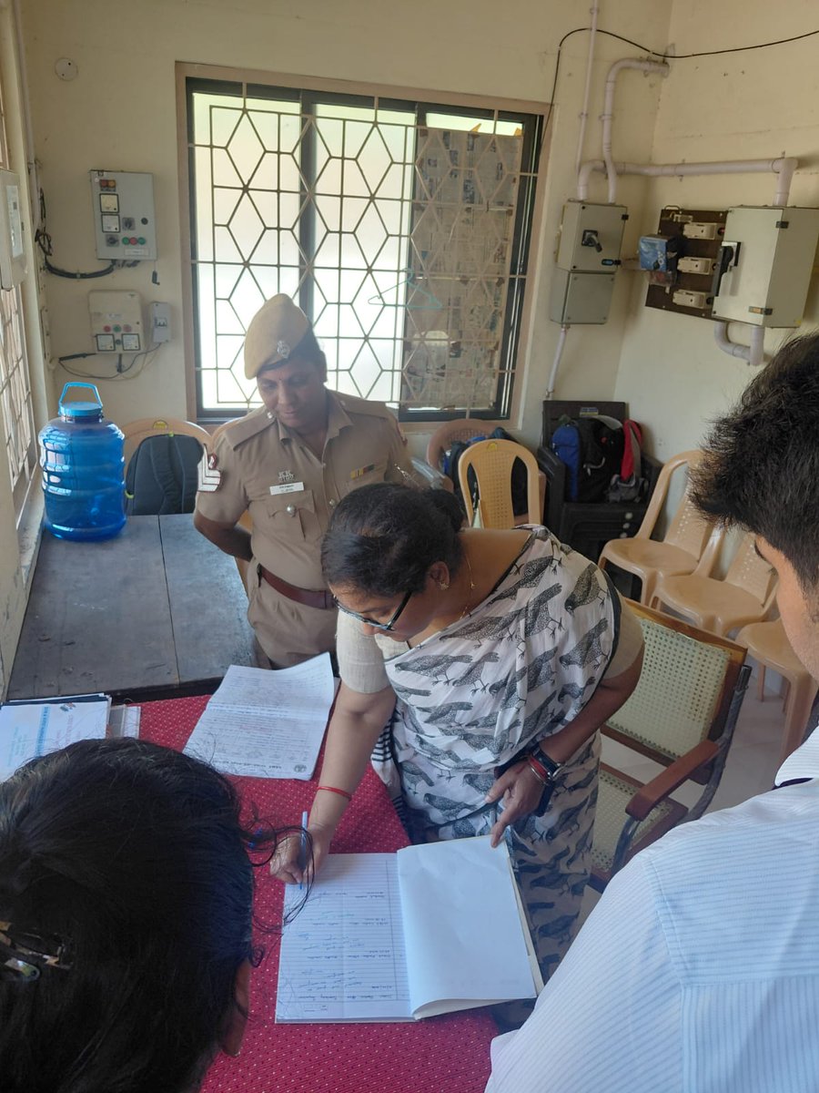 DEO_KKI's tweet photo. Chief Electoral Officer / Principal Secretary, Mrs. Archna Patnaik IAS, conducted a quarterly review on 28-09-26 in the EVM Warehouse in Kanniyakumari district, in the presence of the DEO and District Collector, as well as representatives of recognized political parties. https://t.co/kukrjolldF