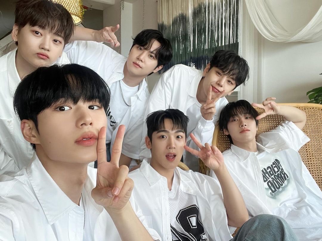 WEi_TAHANAN's tweet photo. 위아이시🌟 https://t.co/gn55DXWkHe