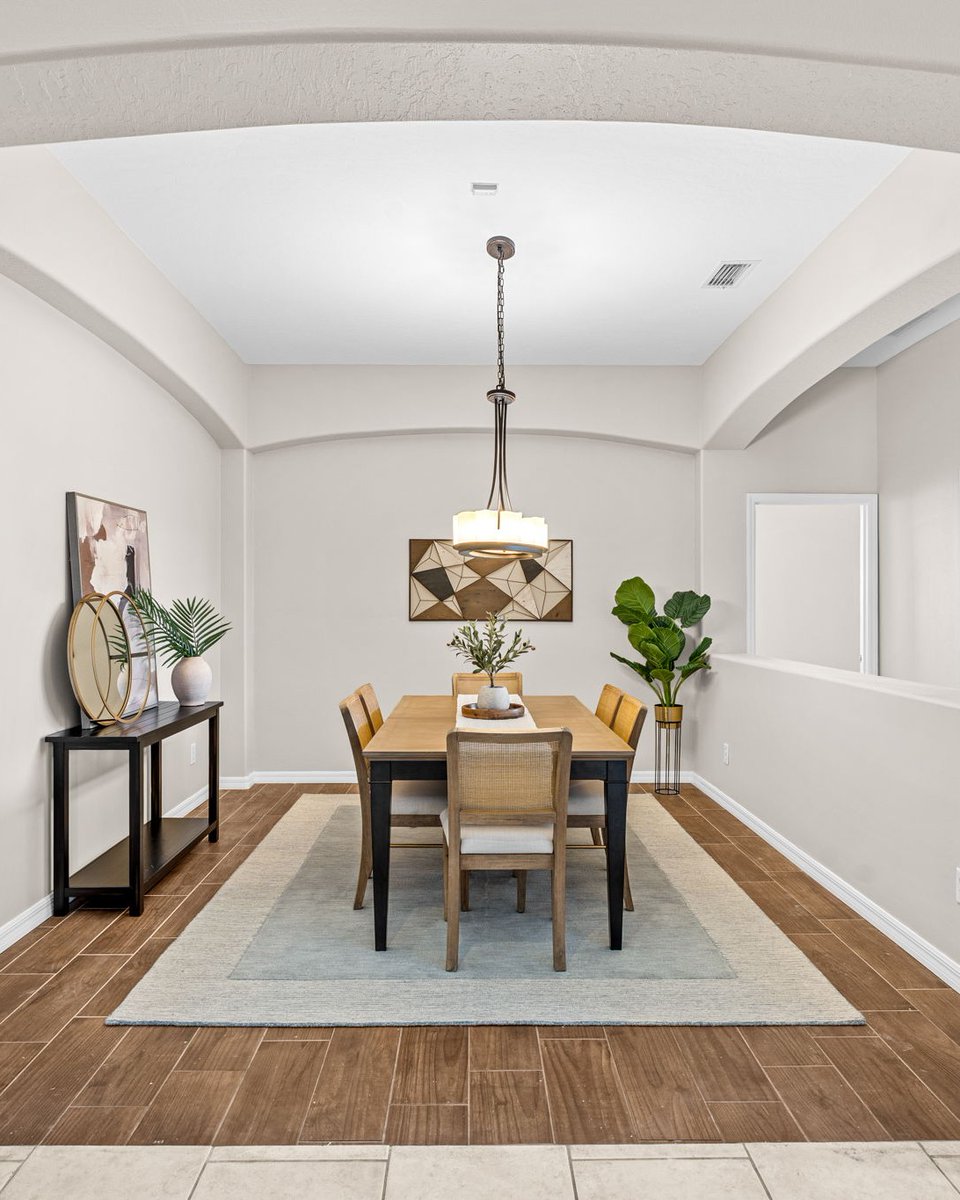 ariawilliamsved's tweet photo. Buyers don’t purchase square footage; they purchase a feeling. At Flourish Staging, we use neutral tones, balanced proportions, and inviting textures to create that instant “this is home” reaction. Give buyers the welcome they’re looking https://t.co/8zSaE65ngS