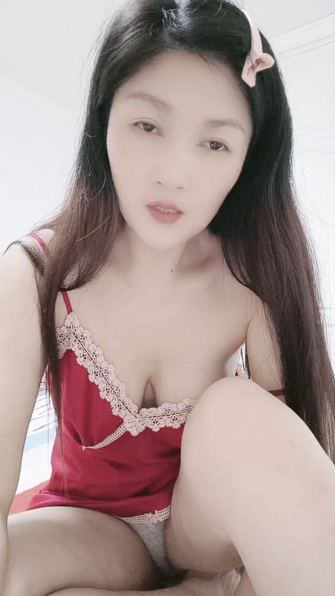 AffectionateSi's tweet photo. 變成老阿姨了，還能夠讓你心動嗎？😉 https://t.co/bTuvYtR7UL