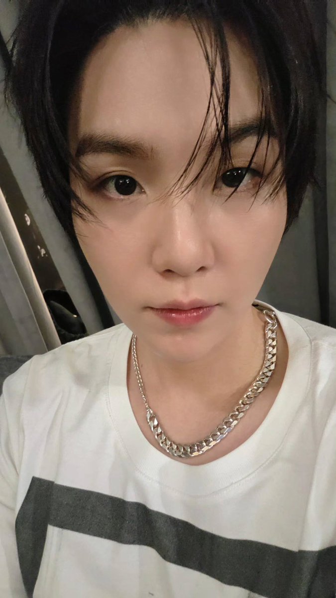 blackcatmintang's tweet photo. 윤기 머해 자니 @mingloss https://t.co/BRqcLQnOeQ