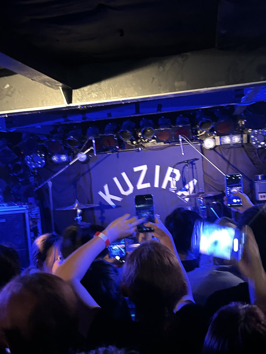 cody_band's tweet photo. 初KUZIRA、初ネバランあざした！魂ラーメンもWTSKZもよかった。地元奈良からバンド盛り上がっていってほし^^ https://t.co/ATuPIwMVD0