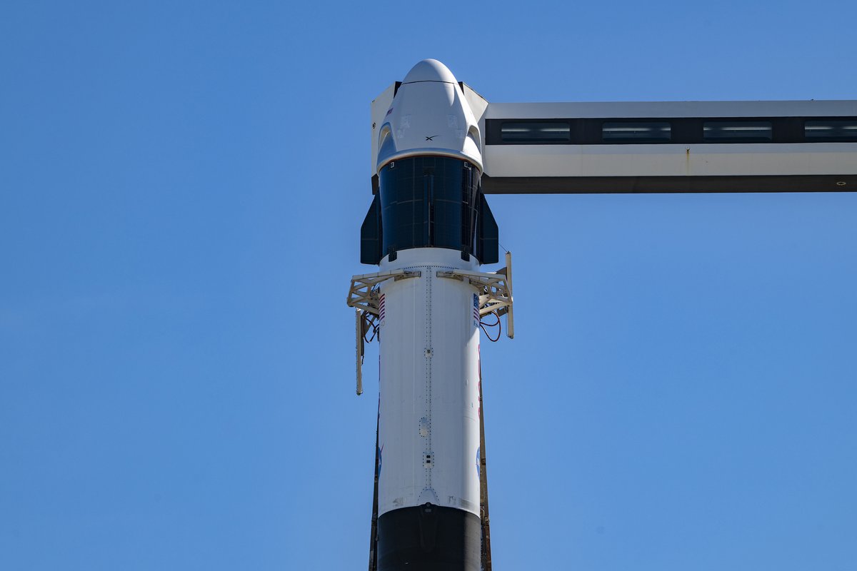 csa_asc's tweet photo. The Falcon 9 rocket and the Dragon spacecraft that will take Crew-13 to the International Space Station successfully rolled out to Space Launch Complex 40 in Cape Canaveral, Florida. @SpaceX 

Launch is currently scheduled for October 1 at 11:10 a.m (ET). https://t.co/Ej08x2Jh42