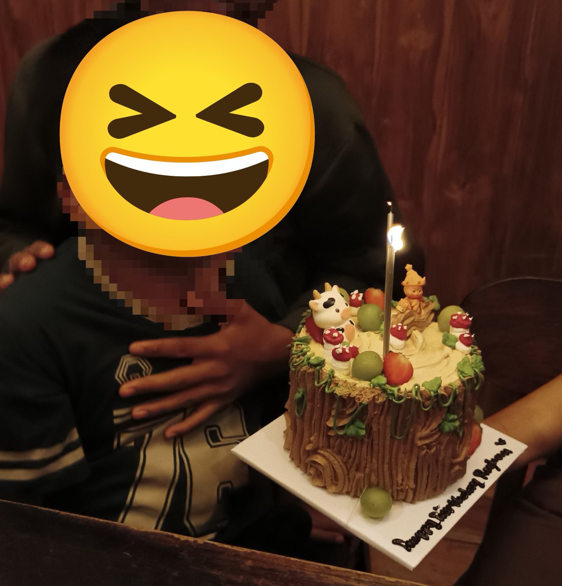 Cashpiare's tweet photo. Today is my youngest brother's birthday, I am very grateful to be able to celebrate it every year. 

Happy birthday to my adik 🤩🫶 https://t.co/mveut1Y4yT