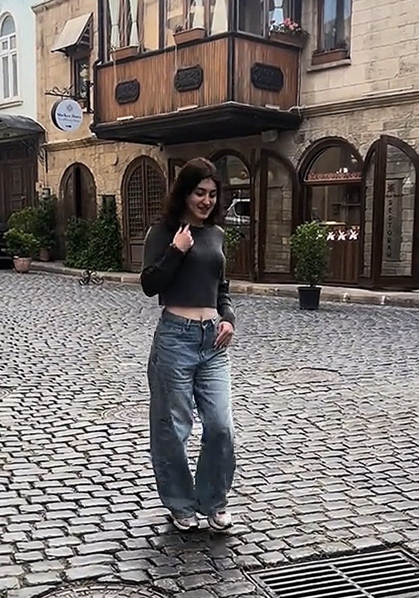 Toxicity_______'s tweet photo. Two Pakistani women helped their men 🍇 a 20 yo Azerbaijani woman who had come to Pakistan on a business trip.

Pakistani women invited her to a cafe where three other men joined them.

Women convinced Diana to let those men drive her home, but instead, they took her to their flat in Defence.

They intoxicated her and 🍇 her one after another throughout the night, and the next day, they locked her inside the flat.

When they released Diana, they stole her phone and other gadgets.

                 Women travelling to Pakistan should be especially cautious, If you don't want to risk being graped Pakistan is not a place you should visit.