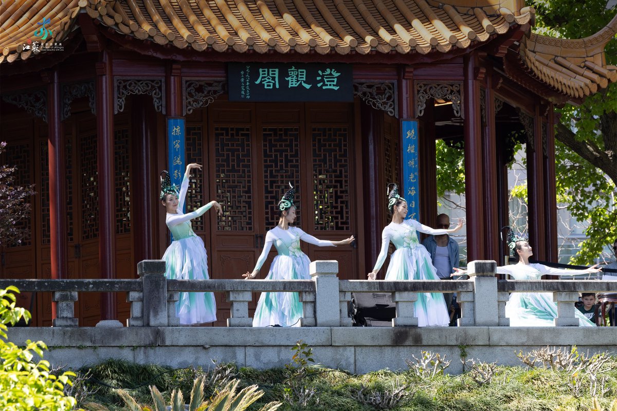 VisitJiangsu's tweet photo. On September 25, the “Charm of Jiangsu” Promotion Conference and “Blossoming Jasmine” Jiangsu Themed Exhibition opened at the China Cultural Centre in Sydney, offering Australian audiences a fresh look at Jiangsu’s culture, creativity and travel appeal. https://t.co/fvoT9U4t6W