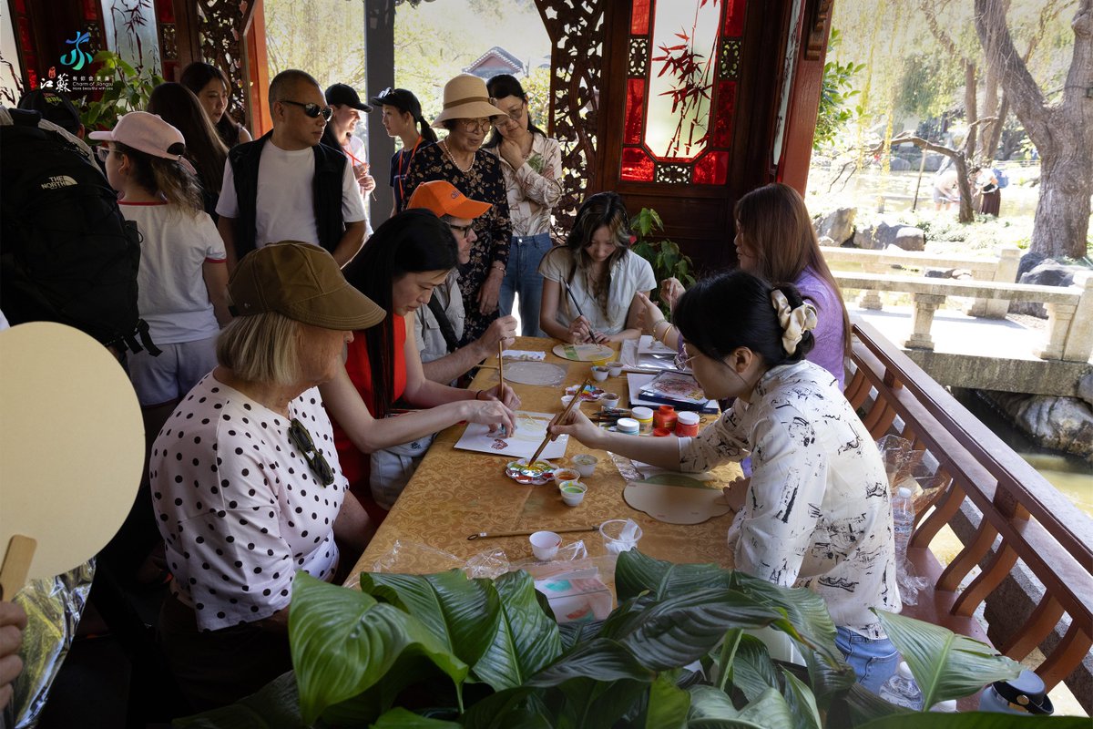 VisitJiangsu's tweet photo. On September 25, the “Charm of Jiangsu” Promotion Conference and “Blossoming Jasmine” Jiangsu Themed Exhibition opened at the China Cultural Centre in Sydney, offering Australian audiences a fresh look at Jiangsu’s culture, creativity and travel appeal. https://t.co/fvoT9U4t6W