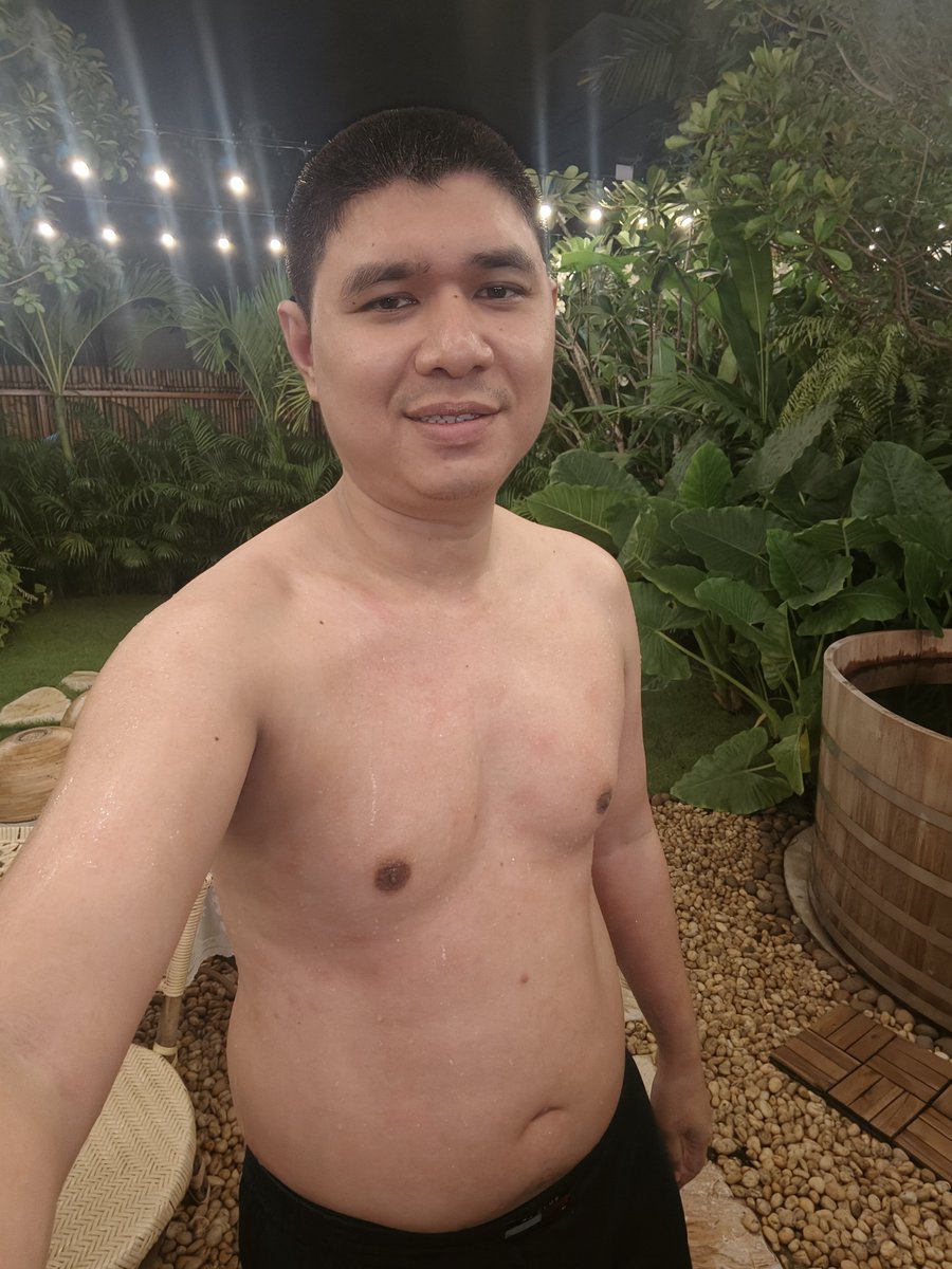 Alan_Saturn789's tweet photo. ทำ Ice bath ครั้งแรก อยู่ได้เกือบนาที อย่างสะท้าน 5555 https://t.co/02M8RATbq2