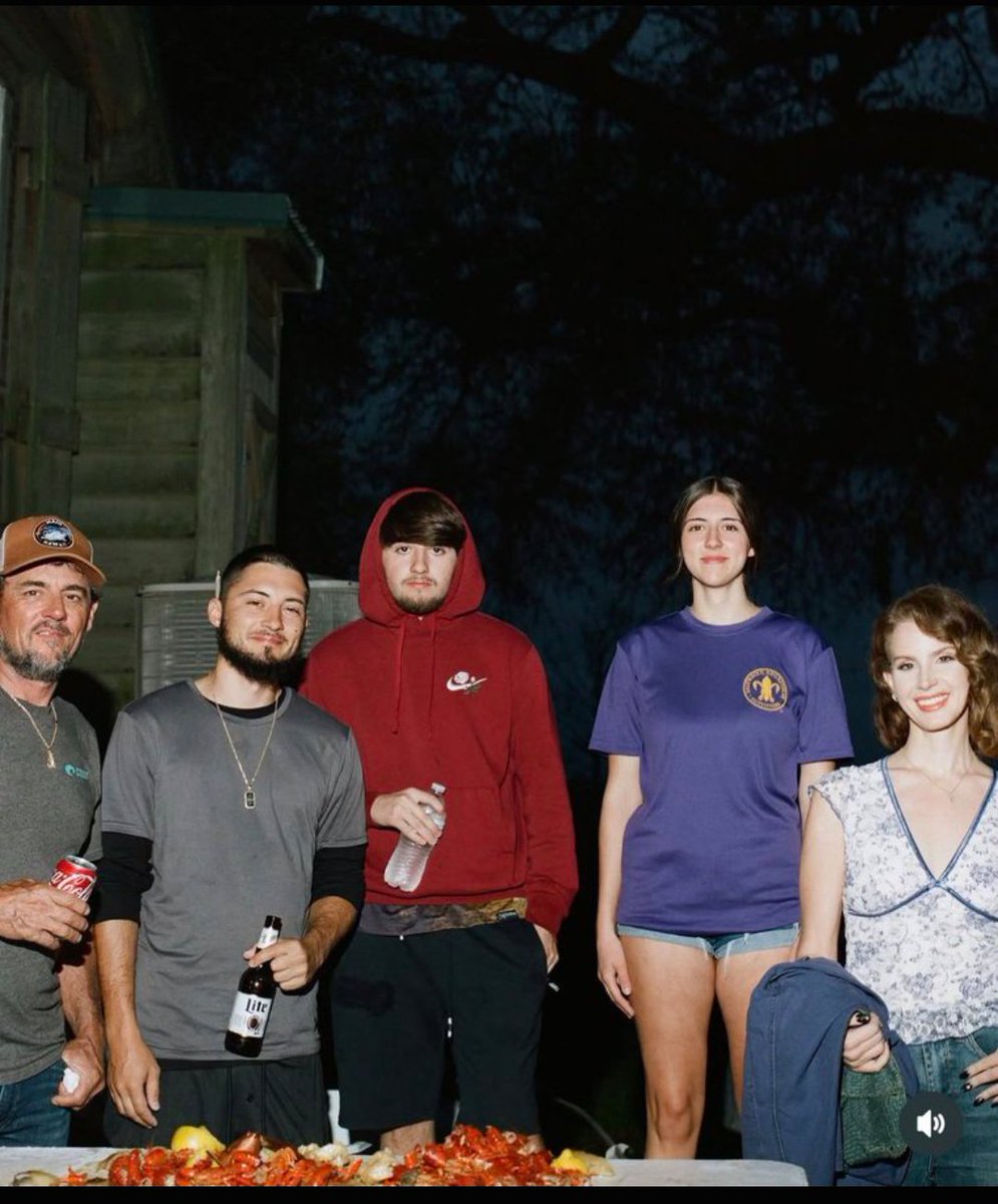 Ryanofficial_b's tweet photo. Lana and her step-children  now this is a story. 👀 https://t.co/dAIIl2jUoQ