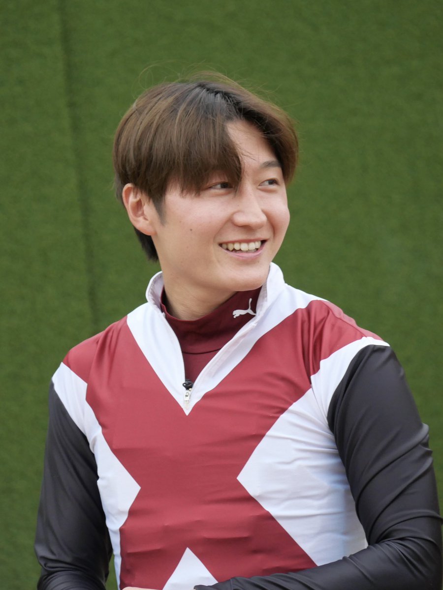 u_uu_u0's tweet photo. 鮫島克駿騎手 https://t.co/pLfjEuy9ky