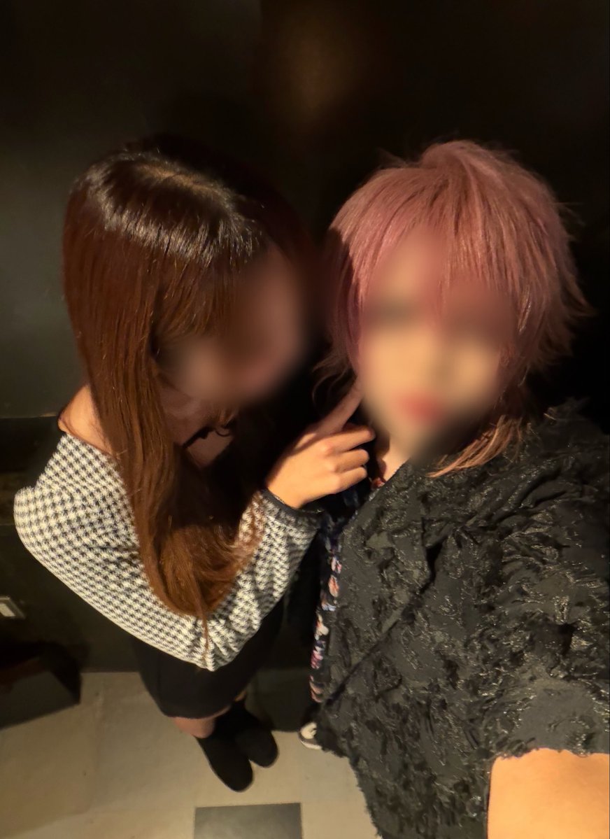 gackt1020's tweet photo. レッドカーペット💌🍓🎀💗 https://t.co/Y0mmuEItEy