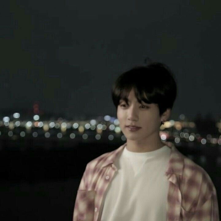lonxuu97's tweet photo. I just love whatever genre these Jungkook pics are https://t.co/X7HAxFMaLj