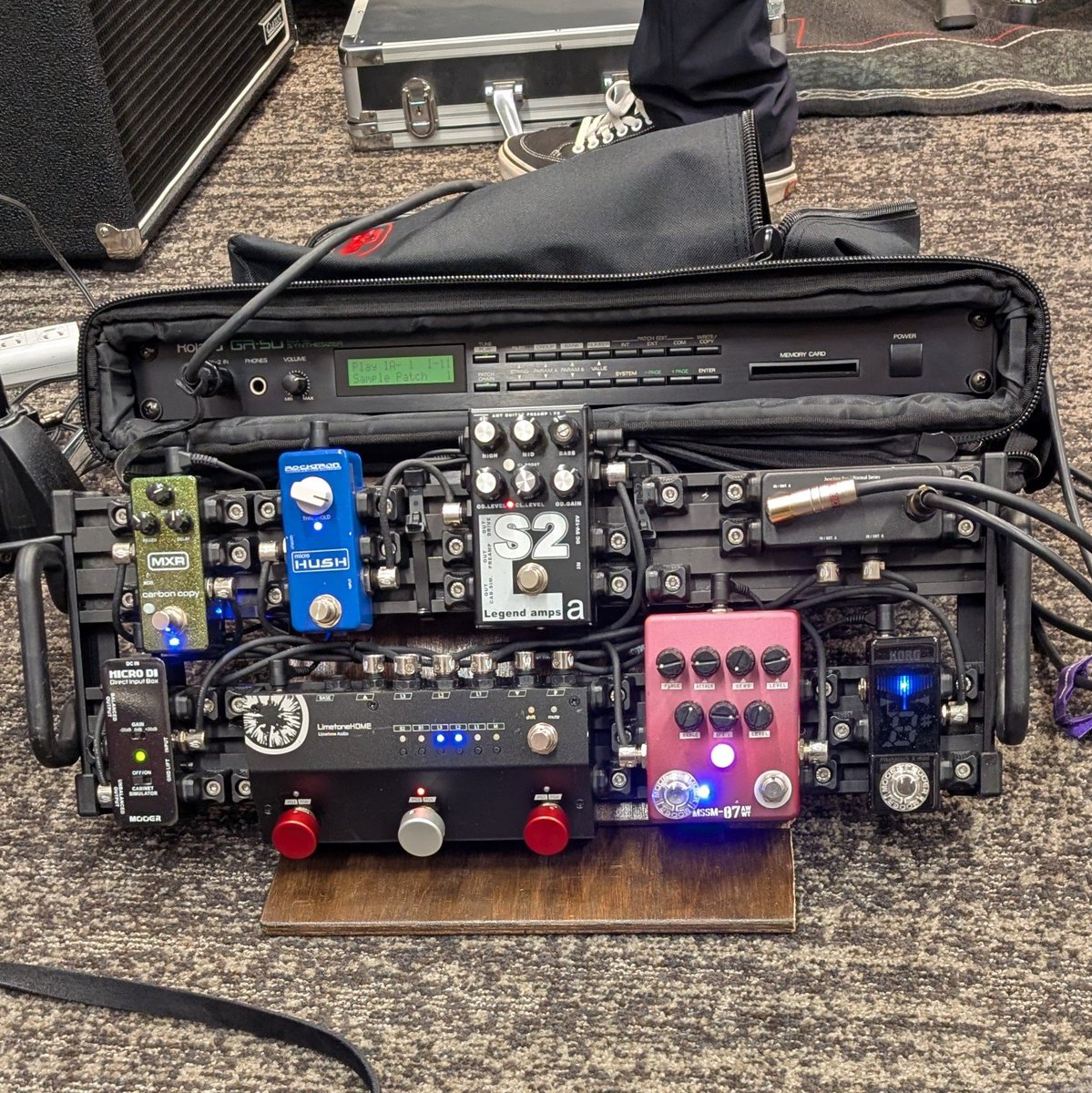 showji_kawasaki's tweet photo. ラックケースがボロボロになったので新調したぜ✨
SKBの同じ物だから見た目変わってない😅
今週末のライブはこれでキメる👍
森と木しあわせフェス2026
2026.10.3. SAT
@権藤イーストプラザ広場
11:00〜16:00
入場無料
SRは14:40頃出演予定です
#streamingred
#rikizo
#showji #車イスのギタリスト https://t.co/f4EwYLd7hD