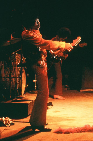 TheExtremeMusi1's tweet photo. Jimi Hendrix at the Monterey Pop Festival, 1967. 

photo by Jerry de Wilde. https://t.co/554HWPt847