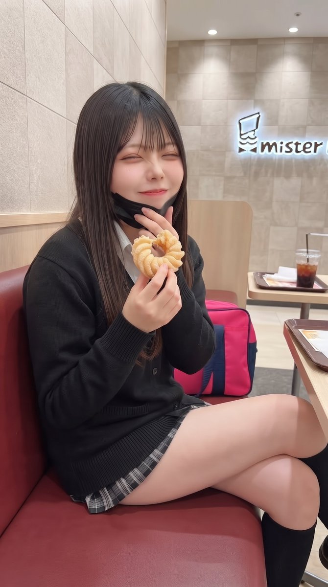 aonoshion's tweet photo. 月曜日お疲れ様〜
フレンチクルーラー
一緒に食べない??🍩
大好きなんよこれ
#AIart️️️️️️️️️️️️️️️️️️️️️️️️️️️️️️️️️️️️️️️️️️️️️️️️️️️ https://t.co/9mqyf9InnL