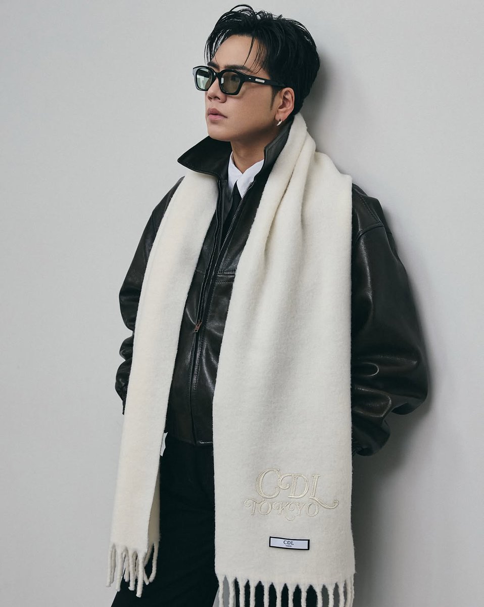 CDLTOKYO_NEWS's tweet photo. 🌙CDL Wool Blend Scarf
Available 10/2 Fri. 18:00 at https://t.co/iukZqI9yMC

10/2(金)18:00〜10/8(木)23:59まで【予約受注】にて販売

COLOR : White / Black
¥30,800(tax in)

ウール混のやわらかな素材を使用した大判マフラー。
心地よい肌触りと、ふっくらとした厚みが特徴。

#CDLTOKYO https://t.co/2YI6jbe5YB