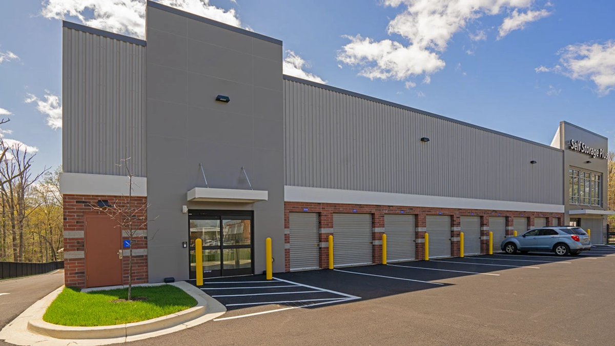 Arch_Studio4556's tweet photo. Transform your self-storage project with professional 3D design! 🏢✨ I create realistic, functional, and eye-catching storage facility designs. 
DM me to bring your vision to life! 📩 

#3DDesign #SelfStorage #Architecture #3DVisualization https://t.co/jFNIdqAExI