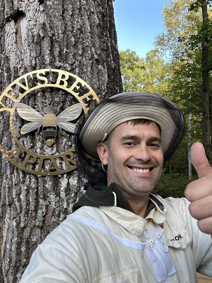 TheCyberYev's tweet photo. Some morning beekeeping chores ✅ https://t.co/u1YGBCPKvI