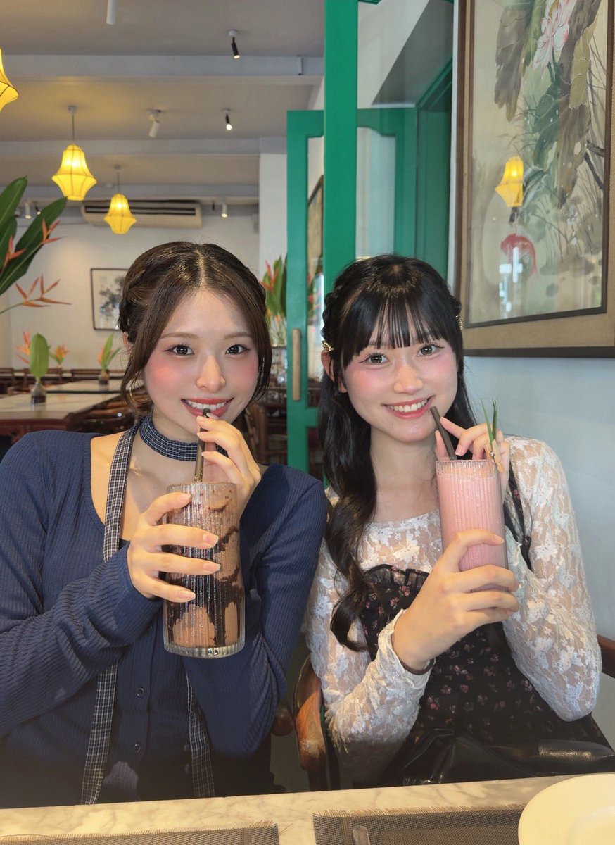 kaede_KLS0108's tweet photo. おつかえ🍁💕
ほんとに時差ボケがやばくてね今ベトナムは20時なんだけど日本は22時で投稿するタイミングを見失う😭

めっちゃベトナム堪能してきたよ‼️
初めての海外めっちゃ楽しくて色んな国に行ってみたいってなった💕･｡.♡

今日も1日お疲れ様🍵おやすみ🌙
 #カワラボサウス #福本楓 #ベトナム https://t.co/xNsAJhXsMs