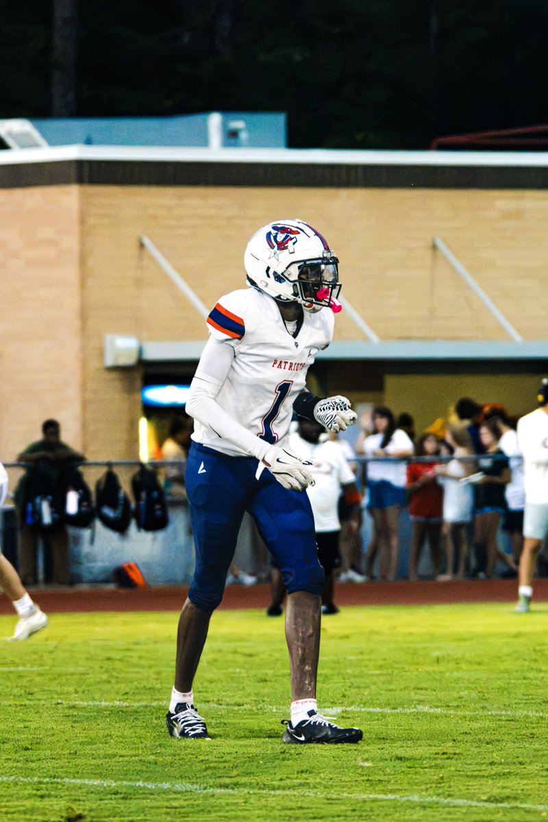 Leonard_uno's tweet photo. These are my Mid Season Highlights.
Time for region play! 

@ALALexFootball @Coach_Hatcher20 @SchwartzAthSpot @PRecruiting7 @scaralum8812 @TopPreps @PrepRedzoneSC @CoachRobinBacon @willg7477 https://t.co/yxsZgQ38f7