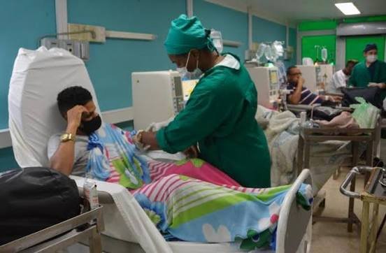 PortalMirandaJA's tweet photo. 🇨🇺 Un paciente que espera un medicamento no es una estadística; una madre preocupada no es una estadística; un equipo detenido por falta de piezas de repuesto tampoco lo es.
Son realidades concretas que afectan la vida y nos comprometen a seguir trabajando por la salud en #Cuba. https://t.co/Ul9JQ6Dc3Z