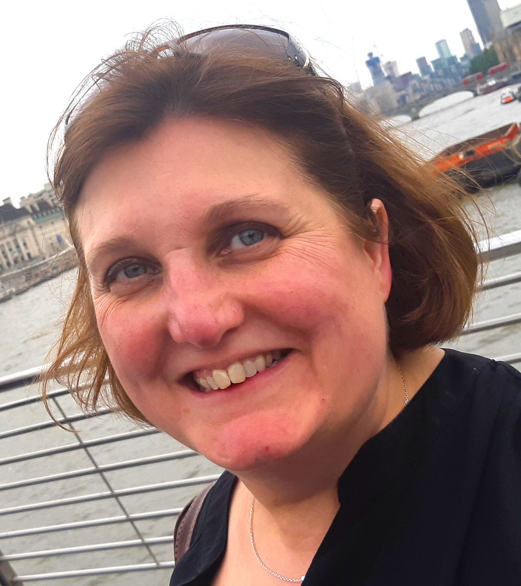 Consell_Audio's tweet photo. 🔴 El @programaeduCAC entrevista a la directora d’educació mediàtica del consell audiovisual irlandès, Stephanie Comey. “A Europa hi ha un ampli reconeixement que l'alfabetització mediàtica pot capacitar els ciutadans per tal que siguin més resilients”
🔗 https://t.co/w709WpNnxc https://t.co/nZU0QnMeCp