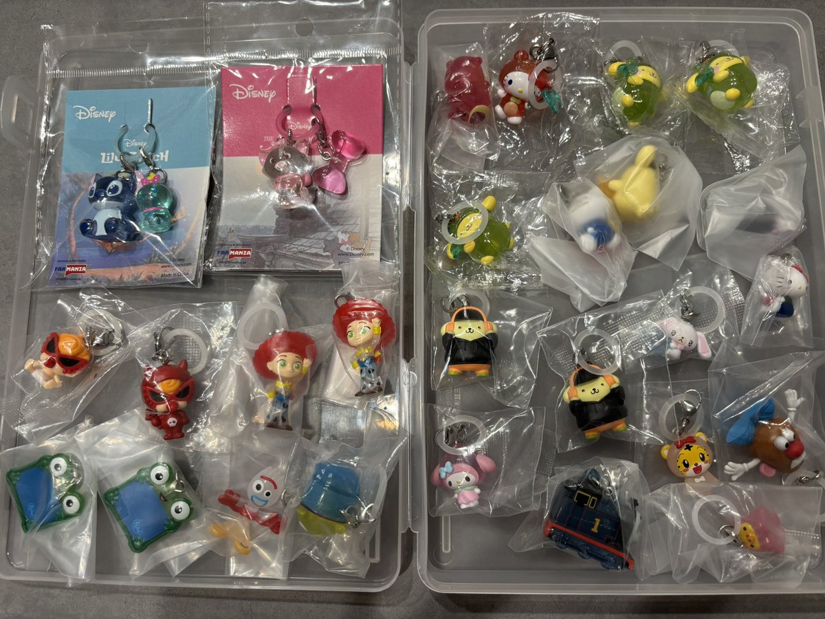 tsp_card's tweet photo. めじるしアクセサリー　キーホルダー　ガチャ　交換
譲
・写真の物（ヒスミニ、ズートピア2、アンパンマン、たまごっち、サンリオ、おさるのジョージ、ディズニー、トーマス、しまじろう、スヌーピーなど）

求
・ヒスミニ→テディー、リトル
・トイストーリー
・買取（2枚目右側を1点でも抱合せ求） https://t.co/TNtWAIie3S