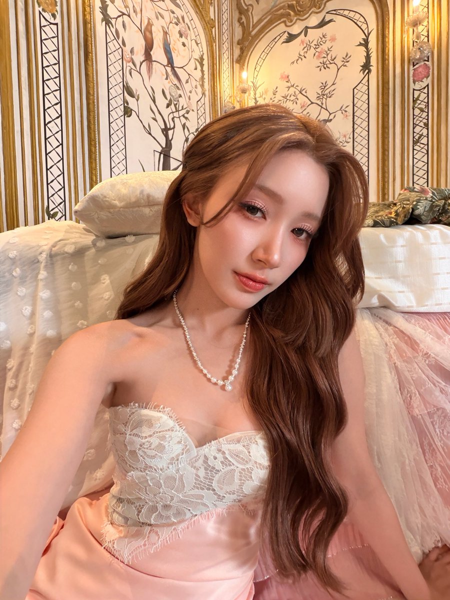 jaoyngs's tweet photo. ดูmvแล้วเป็นยังไงกันบ้างงง ชอบมั้ยคะ🥺 #FriendListFELIZZmv https://t.co/0FEiuBl2j3