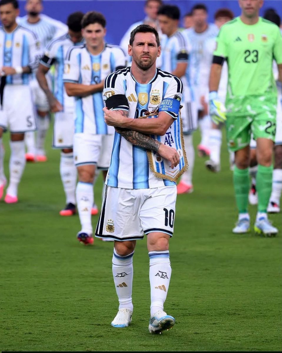 DukeDennis_00's tweet photo. 🚨 BREAKING: Peter Drury has been chosen to commentate on Lionel Messi’s farewell match on October 6th. 

After his iconic commentary during the 2022 World Cup final, it only feels right that he gets the call for Messi’s final dance. 🥹❤️ https://t.co/QbV3kIDpYS