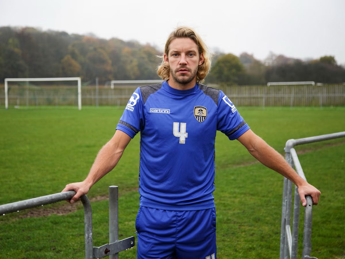 NottsMisc's tweet photo. Former #Notts player of the day:

Alan Smith (2014 - 2018) 🏴󠁧󠁢󠁥󠁮󠁧󠁿

League apps: 87
Goals: 0

A personal favourite of mine from the recent years. A hard-working and tenacious midfielder, with luscious hair. https://t.co/bPSkuqwDTB