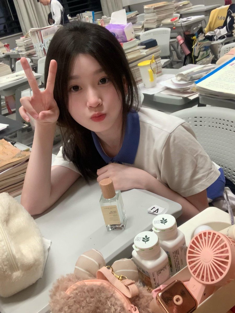 jody41qs4's tweet photo. 高中生…
我真的不要 🚪  

真的给b看 

不信你试试 
我真的是女菩萨 https://t.co/Q2qSBFJLnk