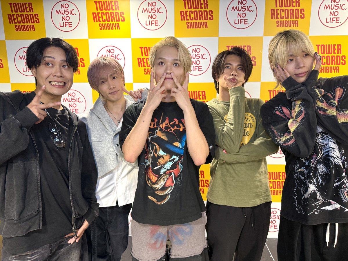 CrimsonCratClan's tweet photo. Crimson Crat Clan × タワーレコード渋谷店
「毎週渋谷計画」ありがとうございました❤️‍🔥

▶次回ライブはこちら！🎤
『 革命前夜 』

🗓️ 10月2日(金) 
📍 新宿ReNY
🕐 OPEN 18:30 / START 19:00
🎫 ¥5,800 + 1Drink
https://t.co/fyY8yRx0GZ
出演：Crimson Crat Clan / OHL / U&pia

＞詳細はこちら
https://t.co/uoHax4Zpap

#CCC #タワ渋 #毎週渋谷計画 #革命前夜