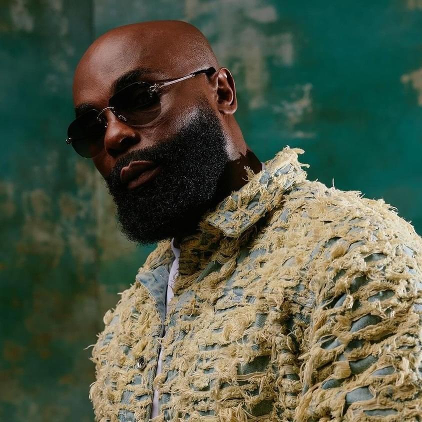 midiminuit__'s tweet photo. 🚨 KAARIS obtient le premier TRIPLE DISQUE DE PLATINE de sa carrière avec 𝗢𝗞𝗢𝗨 𝗚𝗡𝗔𝗞𝗢𝗨𝗥𝗜 ! 💿🥵

▫️ TCHOIN
▫️ BLOW
▫️ BOYZ N THE HOOD
▫️ NADOR
▫️ POUSSIÈRE
▫️ 4MATIC x KALASH CRIMINEL

Quels morceaux de ce projet doit-il faire au Stade de France ? https://t.co/D7inYxULva