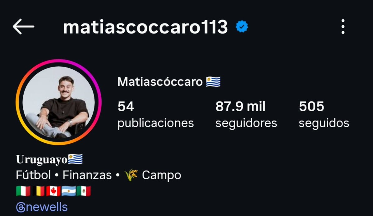 Lau74roJ's tweet photo. Bor que 

Bor que el IG de Coccaro parece el de un comediante de stand up https://t.co/YJThLxiKoE