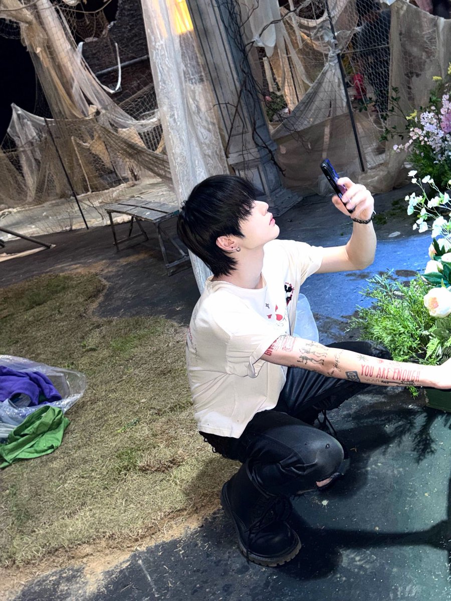 BOYNEXTDOOR_twt's tweet photo. 아버지께서 타투는 절대 하지 말라고 했지만..

#BOYNEXTDOOR #보이넥스트도어
#태산 #TAESAN #ANIMAL https://t.co/qNdbpLUkbu