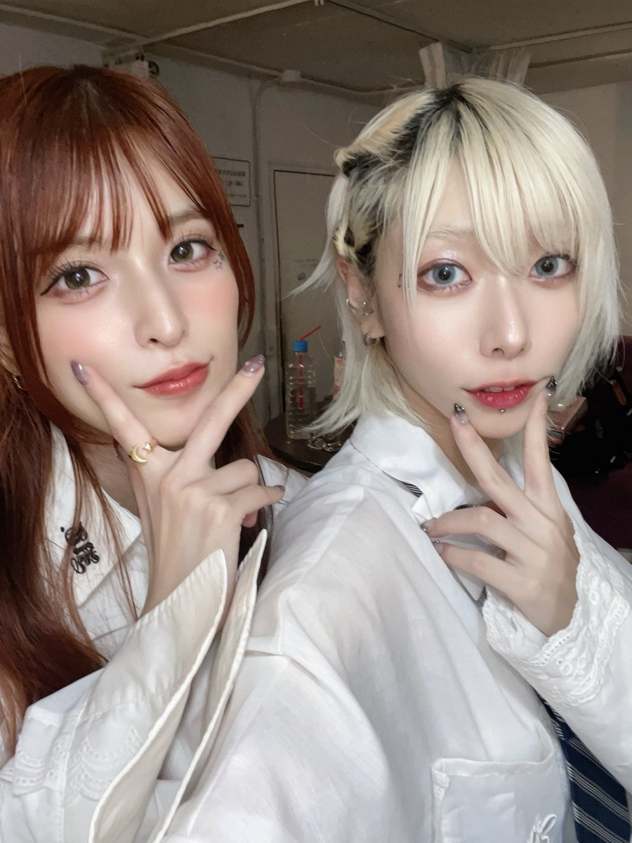 COSHOTaaaaN's tweet photo. 古正寺恵巳生誕ライブ2026.9.27 .*･ﾟ
今年も月にお集まりいただきありがとうございました🐇🌖
両部ともやりたい放題できて楽しかった
皆さんがずーっと宝物みたいに見えてました笑顔も涙もキラキラです！
ゲストのプールイもありがとう
プールイに「アイドルを辞める日」を歌って欲しかったのです、最後まで戦い続ける人の歌だから❤️‍🩹