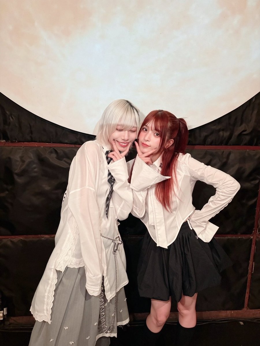 COSHOTaaaaN's tweet photo. 古正寺恵巳生誕ライブ2026.9.27 .*･ﾟ
今年も月にお集まりいただきありがとうございました🐇🌖
両部ともやりたい放題できて楽しかった
皆さんがずーっと宝物みたいに見えてました笑顔も涙もキラキラです！
ゲストのプールイもありがとう
プールイに「アイドルを辞める日」を歌って欲しかったのです、最後まで戦い続ける人の歌だから❤️‍🩹