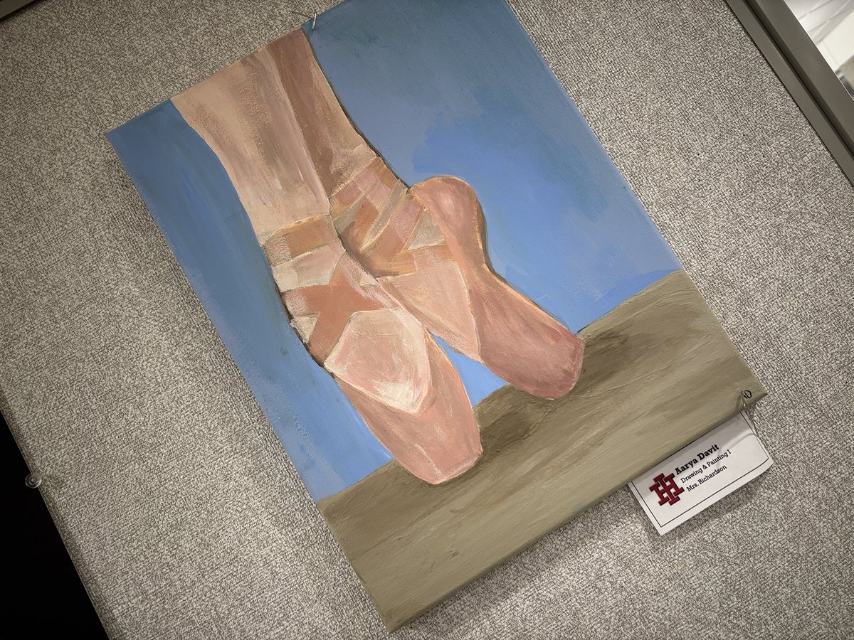IHSD_Arts's tweet photo. There is nothing like walking into @indianhillhs and seeing all of the stunning artwork on display! Every level of art class takes center stage and the imagination of our student artists is unparalleled! #IHPromise @KimR_ART @GirdlerLauren @adamwolter https://t.co/WABDDIASpu
