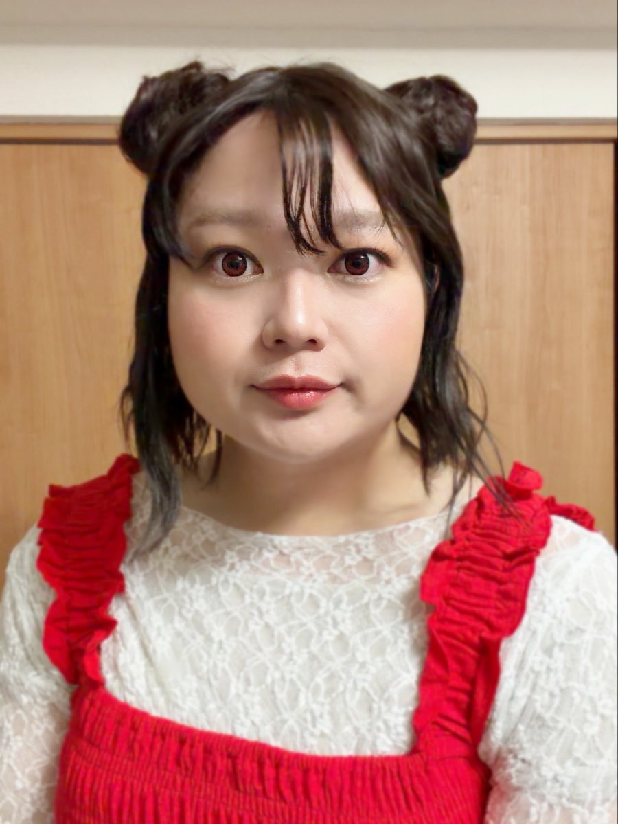 soy292941's tweet photo. 週末に変身しました！
本当はこの格好で某4DX観に行こうと
思ってたのに湿気で断念🥵

チャッピーが加工した
デッサン狂いまくりの全身も載せますねw

顔が一切加工されなくなったのは
すごいと思う☺️ https://t.co/VKJ1C5o0HD