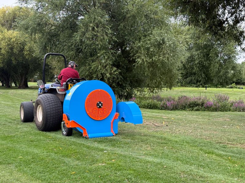 LAPUMagazine's tweet photo. Product of the Day is the @GKBmachines LB100 Leaf-Blower, which brings efficiency to golf clubs, sports clubs and amenity areas running smaller compact tractors https://t.co/nPbhH6LMLH https://t.co/jEgQ3YVpMf
