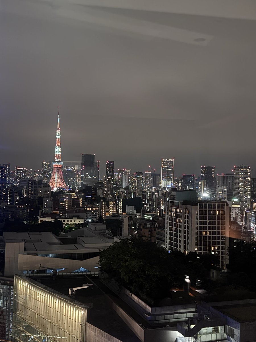 m0f0mo's tweet photo. gn Tokyo https://t.co/wy2aKyDDQT