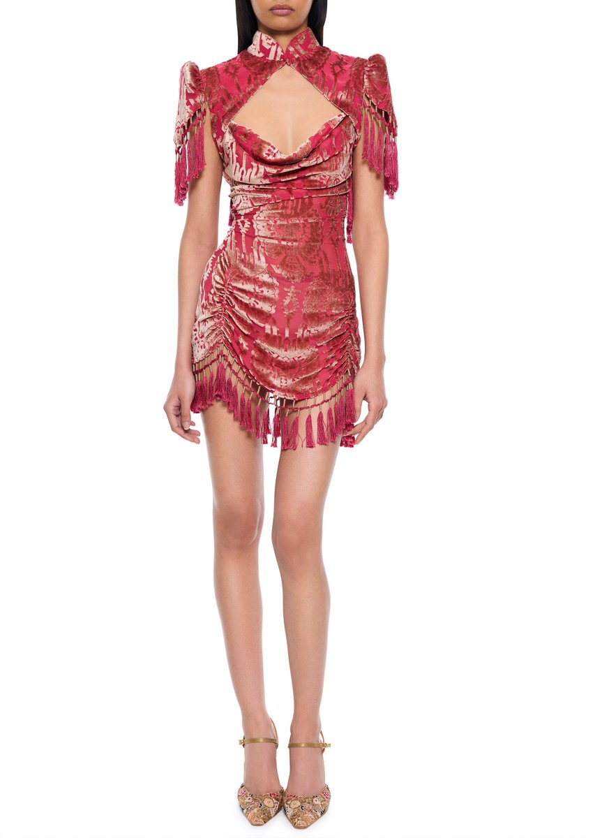 evergreatgirl's tweet photo. fox glove dress https://t.co/q2yF3bh8IE