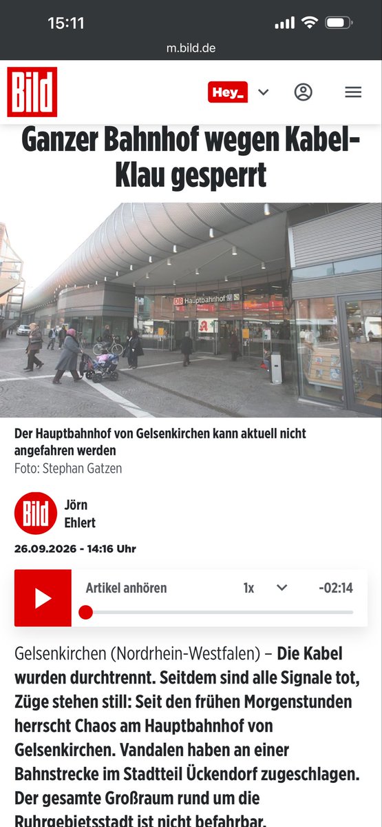 GesperteRauber's tweet photo. Also nen ganzen Bahnhof lahmzulegen für bisschen Kupfer ist schon Crazy https://t.co/iyYW7Cbsat
