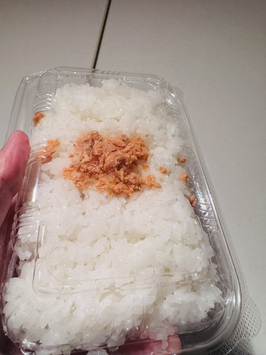 dateglasses's tweet photo. 噂のやつ食べた

足りない塩が足りない https://t.co/TwEVVrbGBr