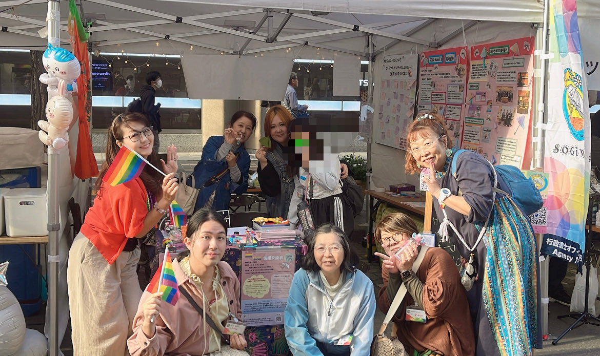 KcWqAUKCIUZY4I2's tweet photo. さっぽろレインボープライド2026🏳️‍🌈１日目ブース出展🌈
立ち寄ってくださった皆さん、ありがとうございました！手作りのハーバリウムやキーホルダーを手に取っていただけてすごく嬉しかったな🥹学校のトイレについて考えるコーナーなど、大切な声をお聞かせいただきありがとうございました。 #LGBTQ https://t.co/fFDy98GGPh