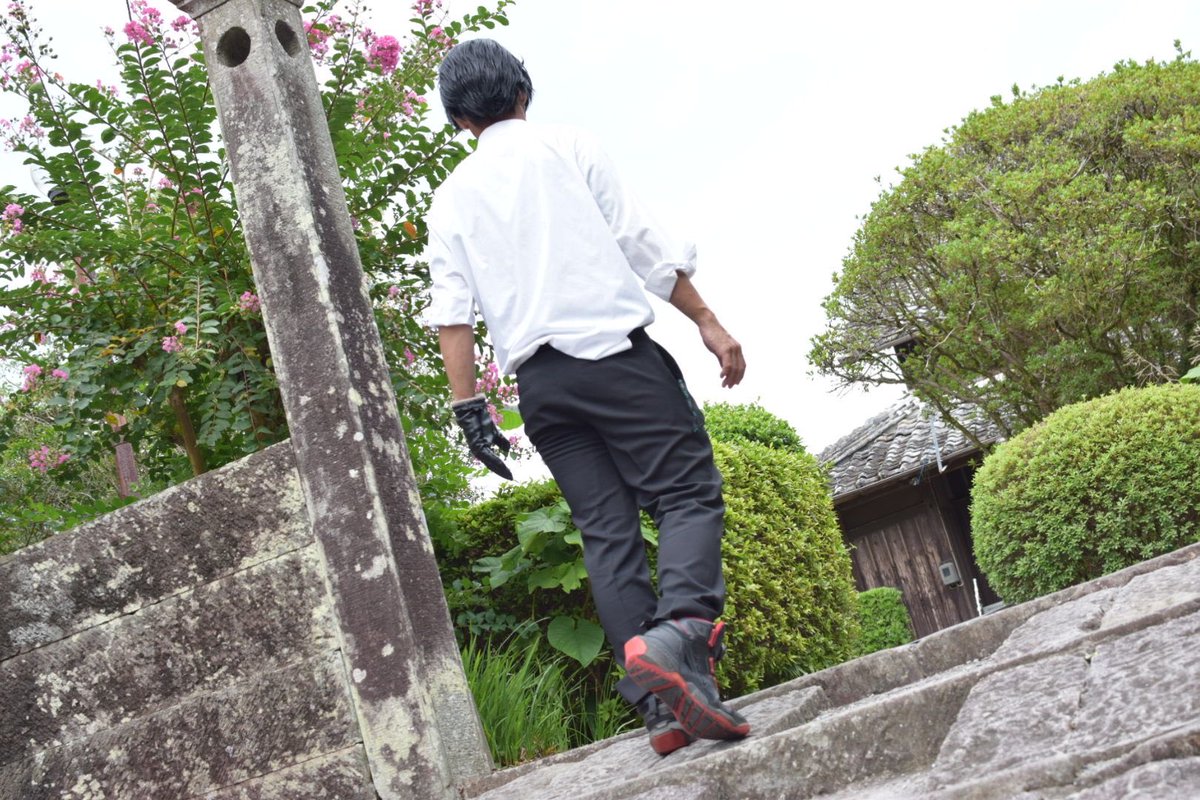 avarerurider's tweet photo. ⚠️Cosplay⚠️
地獄先生ぬーべー 鵺野鳴介
📸thanks:@d1s660 
後ろ姿の撮影で失礼します🙏
#飫肥城  #フレコス https://t.co/swRYuzeSER