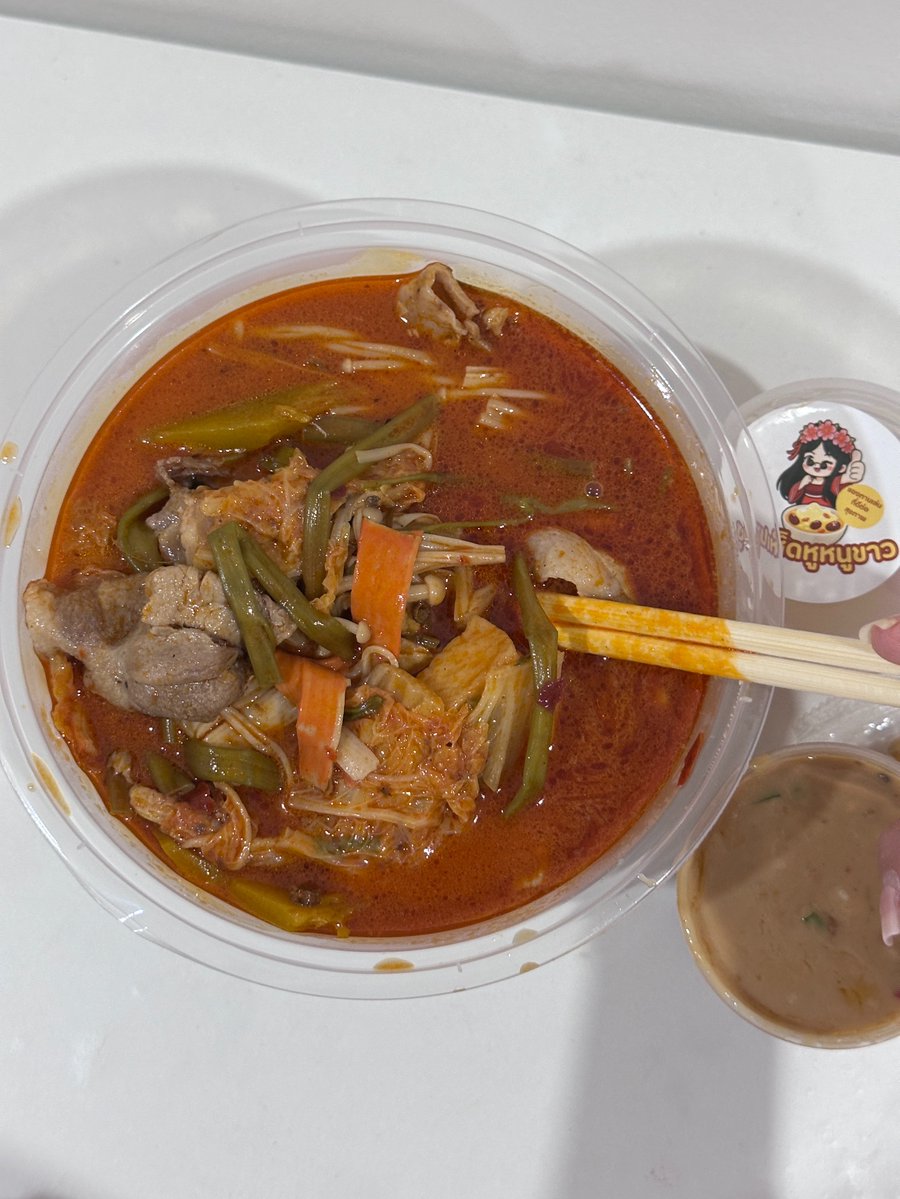 ispraews's tweet photo. ลองกดอี้จาตาม รีวิวว่าเยอะแล้ว ของจิงช็อคเลย ใหญ่มากกเทียบมือให้ 5555555 เซท 139฿ ขายเอาสังคมฮืออ ขอเบิกคนช่วยกินน 😭 https://t.co/I3AMwPKT8n