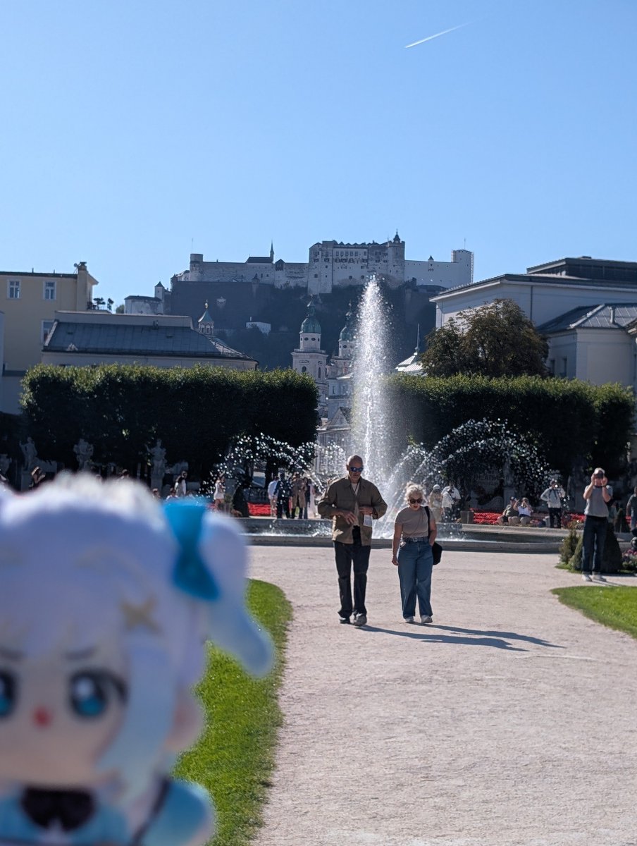 Alabaster6969's tweet photo. Day 2 of Salzburg. Let's go see where this asshole Mozart was born Minki. #mintogo https://t.co/SnFK2ulDN1